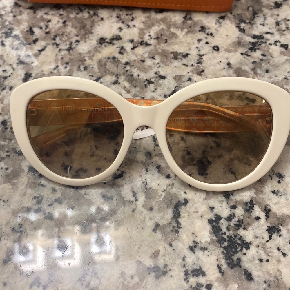COPY - COPY - Tory Burch sunglasses